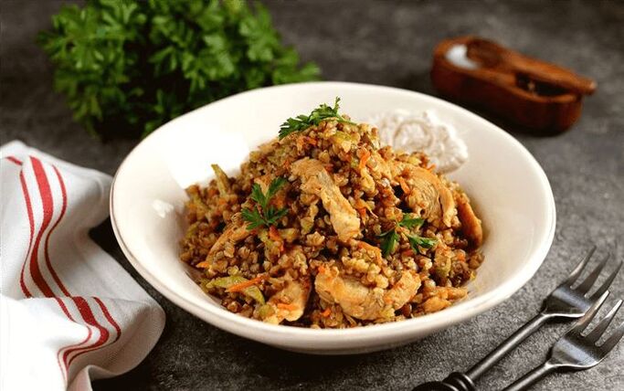 buckwheat porridge with chicken and sweet peppers