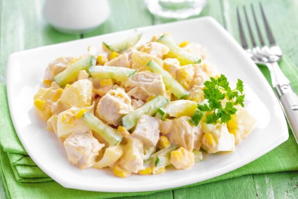Summer salad - a light and unusual dish in the menu of the Mediterranean diet